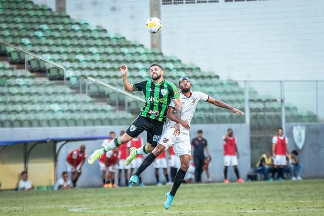 穆夏拉本赛季为拜仁打进第4粒头球 五大联赛最多